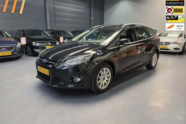 Ford Focus (2012) thumbnail 2