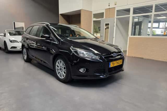 Ford Focus (2012) thumbnail 4