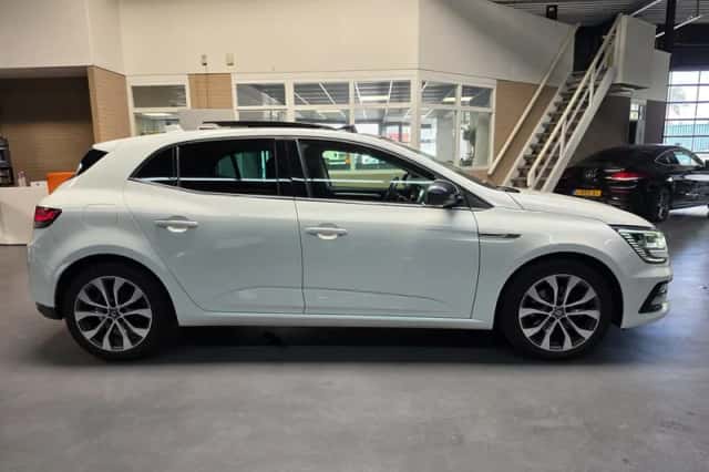 Renault Mégane (2021) thumbnail 5