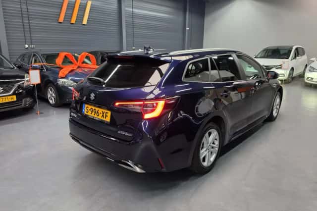 Suzuki Swace (2023) thumbnail 6