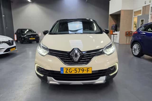 Renault Captur (2019) thumbnail 2
