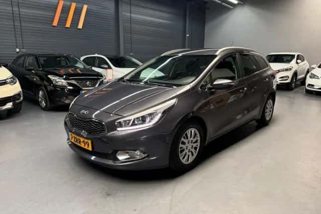 Kia Cee'd (2015) thumbnail 1
