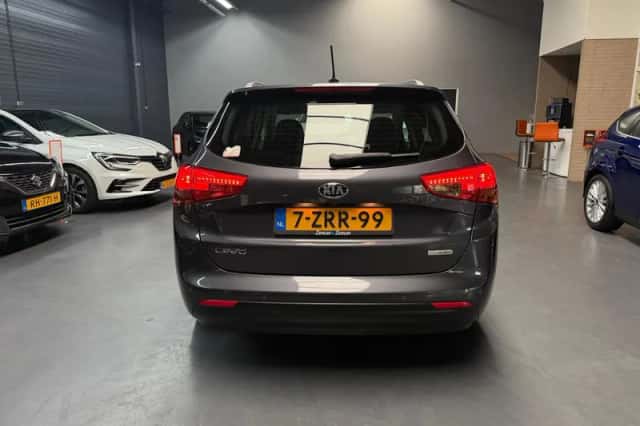 Kia Cee'd (2015) thumbnail 6