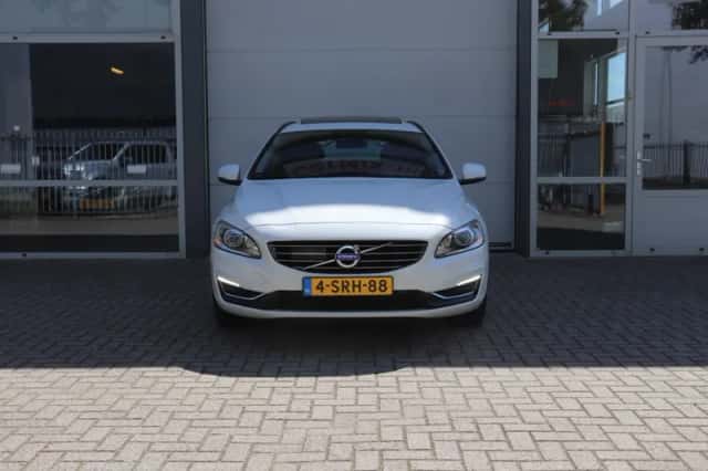 Volvo V60 (2013) thumbnail 6