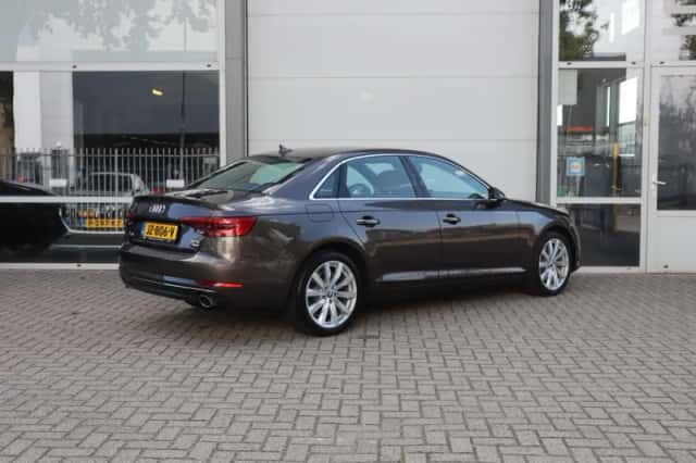 Audi A4 (2016) thumbnail 2