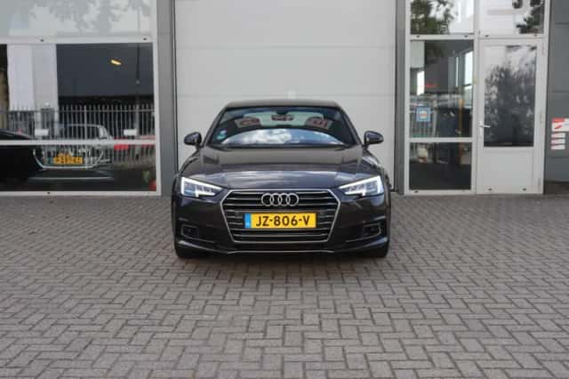 Audi A4 (2016) thumbnail 6