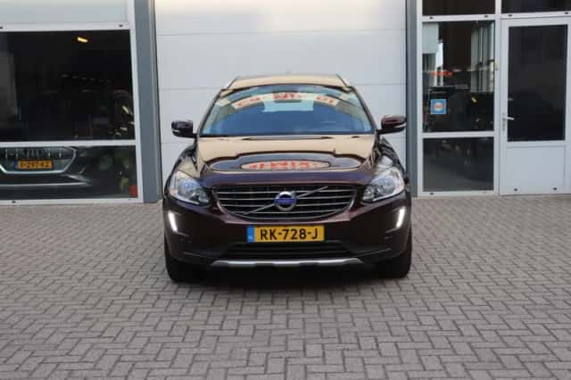Volvo XC60 (2014) thumbnail 6