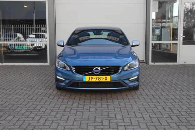 Volvo V60 (2016) thumbnail 6