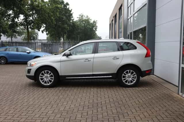 Volvo XC60 (2009) thumbnail 4