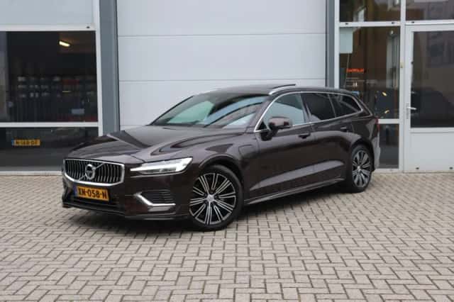 Volvo V60 (2019) thumbnail 1