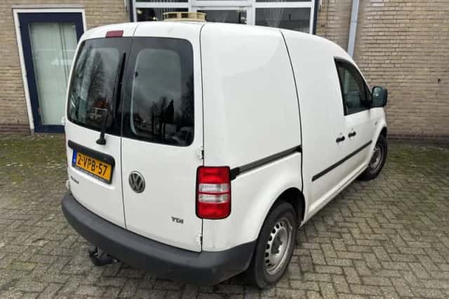 Volkswagen Caddy (2011) thumbnail 4