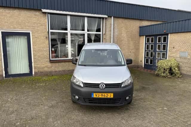 Volkswagen Caddy (2014) thumbnail 2