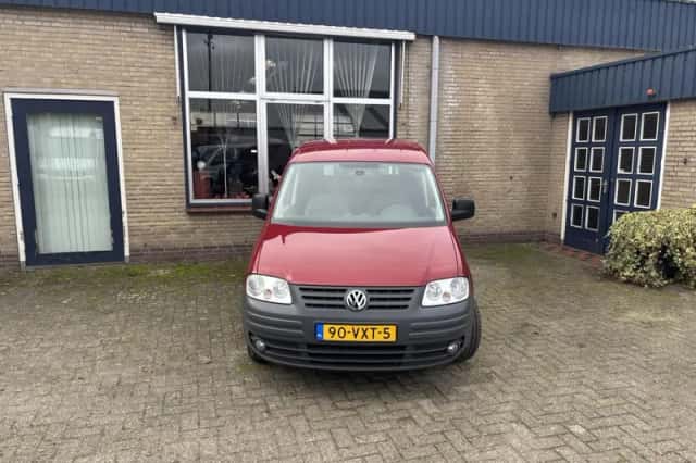 Volkswagen Caddy (2009) thumbnail 2