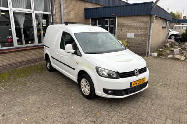 Volkswagen Caddy (2011) thumbnail 3