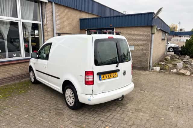 Volkswagen Caddy (2011) thumbnail 6