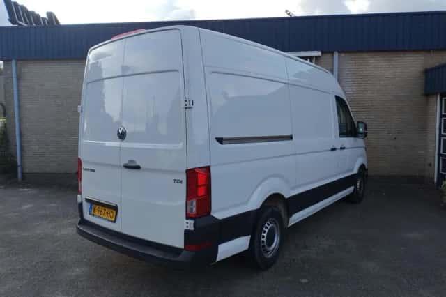 Volkswagen Crafter (2017) thumbnail 4