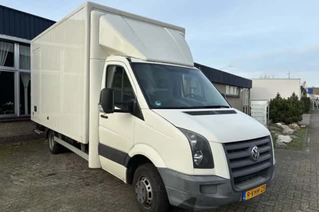 Volkswagen Crafter (2010) thumbnail 3