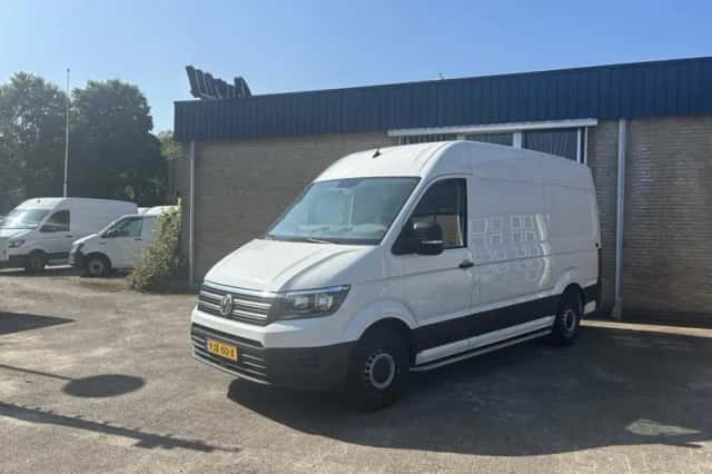 Volkswagen Crafter (2021) thumbnail 1