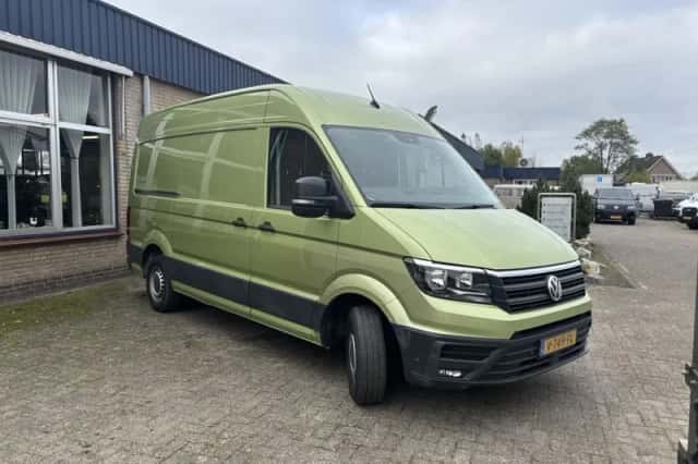 Volkswagen Crafter (2017) thumbnail 3