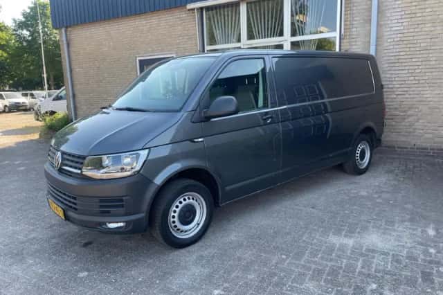 Volkswagen Transporter (2020) thumbnail 1