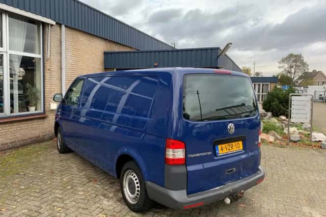 Volkswagen Transporter (2012) thumbnail 6