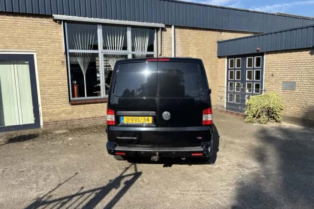 Volkswagen Transporter (2012) thumbnail 5
