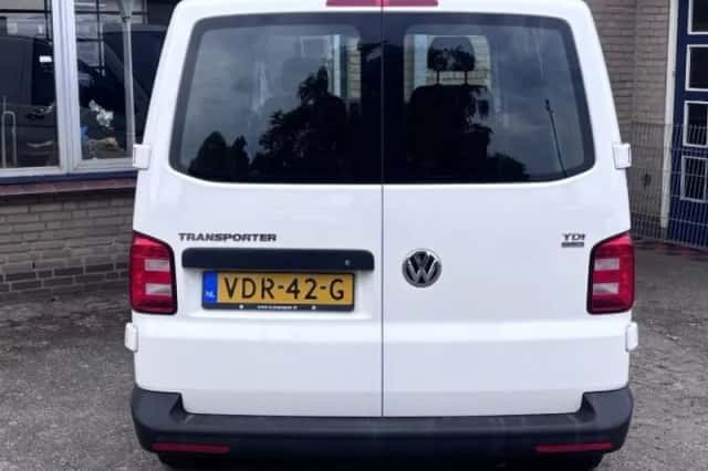 Volkswagen Transporter (2019) thumbnail 5