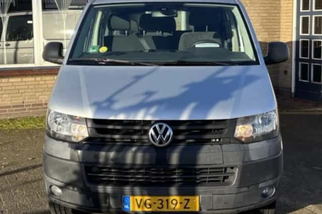 Volkswagen Transporter (2014) thumbnail 2