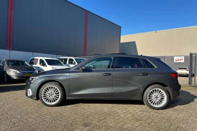 Audi A3 (2022) thumbnail 2