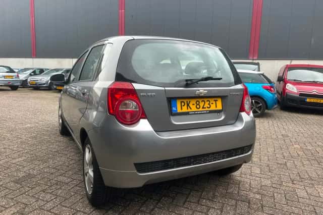 Chevrolet Aveo (2009) thumbnail 3