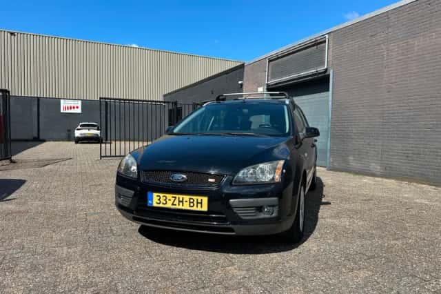 Ford Focus (2008) thumbnail 1
