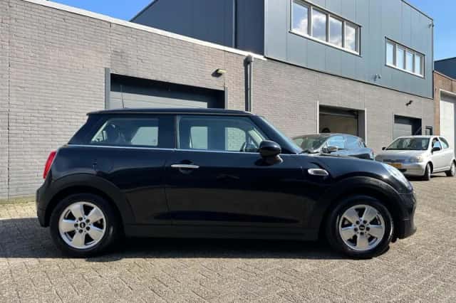 MINI Cooper (2014) thumbnail 4