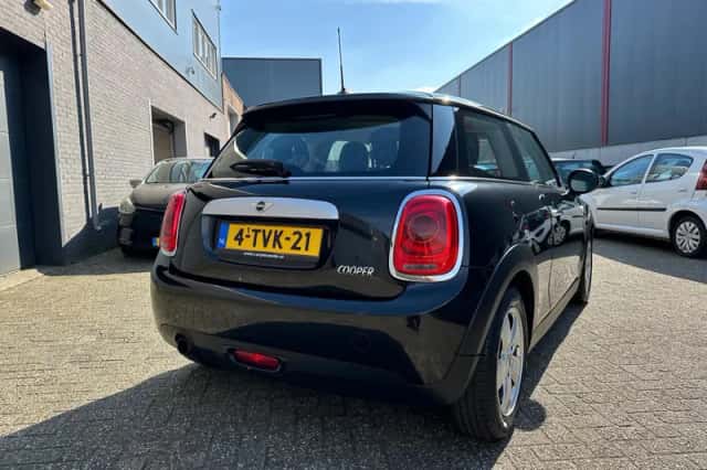 MINI Cooper (2014) thumbnail 5