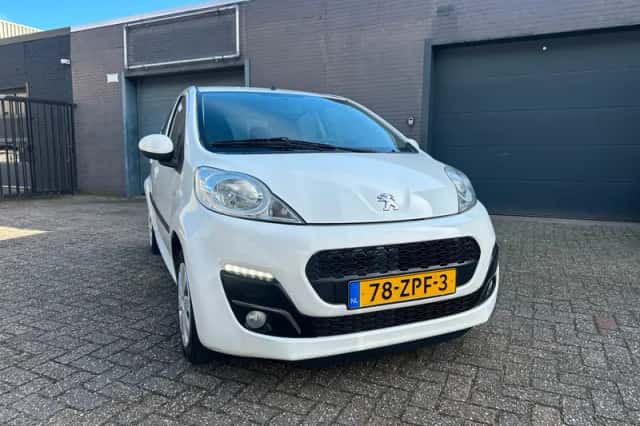 Peugeot 107 (2013) thumbnail 6