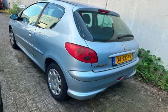 Peugeot 206 (2007) thumbnail 2