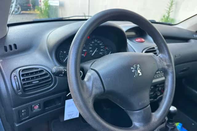 Peugeot 206 (2007) thumbnail 3