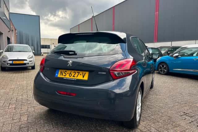 Peugeot 208 (2017) thumbnail 5