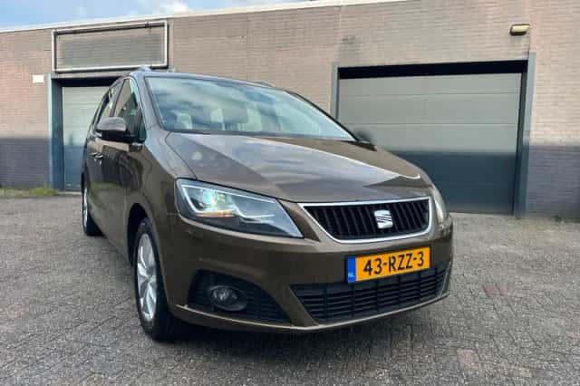 SEAT Alhambra (2011) thumbnail 6