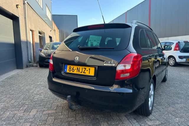 Škoda Fabia (2010) thumbnail 5