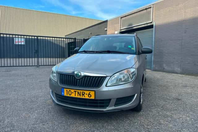 Škoda Fabia (2012) thumbnail 1