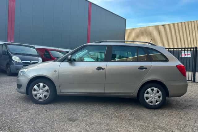 Škoda Fabia (2012) thumbnail 2