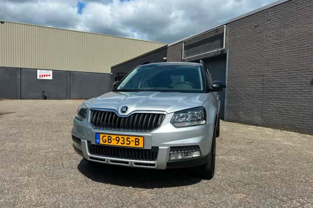 Škoda Yeti (2015) thumbnail 1