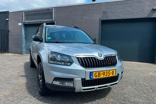Škoda Yeti (2015) thumbnail 6