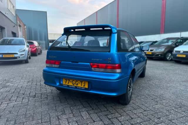 Suzuki Swift (2000) thumbnail 5