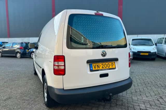 Volkswagen Caddy (2015) thumbnail 3