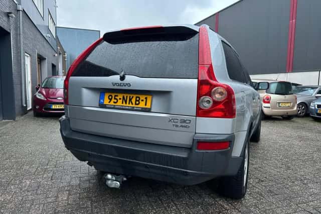 Volvo XC90 (2003) thumbnail 5