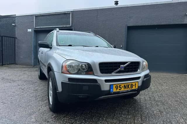Volvo XC90 (2003) thumbnail 6
