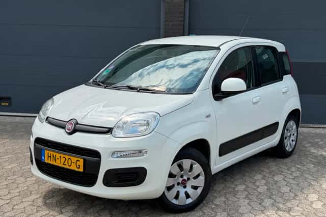 Fiat Panda (2015) thumbnail 1