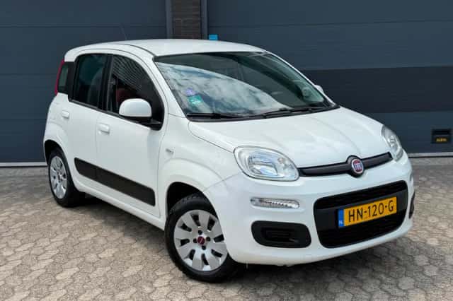 Fiat Panda (2015) thumbnail 2