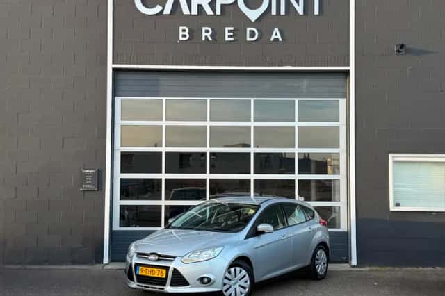 Ford Focus (2012) thumbnail 1